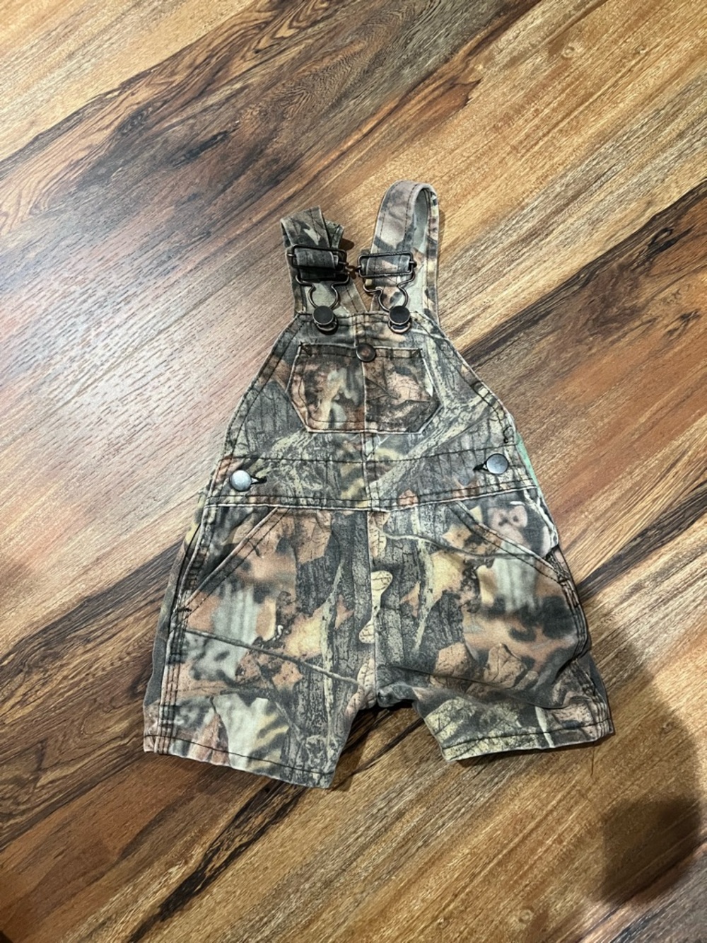 Toddler Camo Short Overalls in Brown and Green Size 3-6 months EUC Trendy